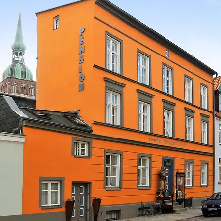 Altstadt Moench In Lage Preis Inclusive 5 Prozent Bettensteuer Und Fruehstueck